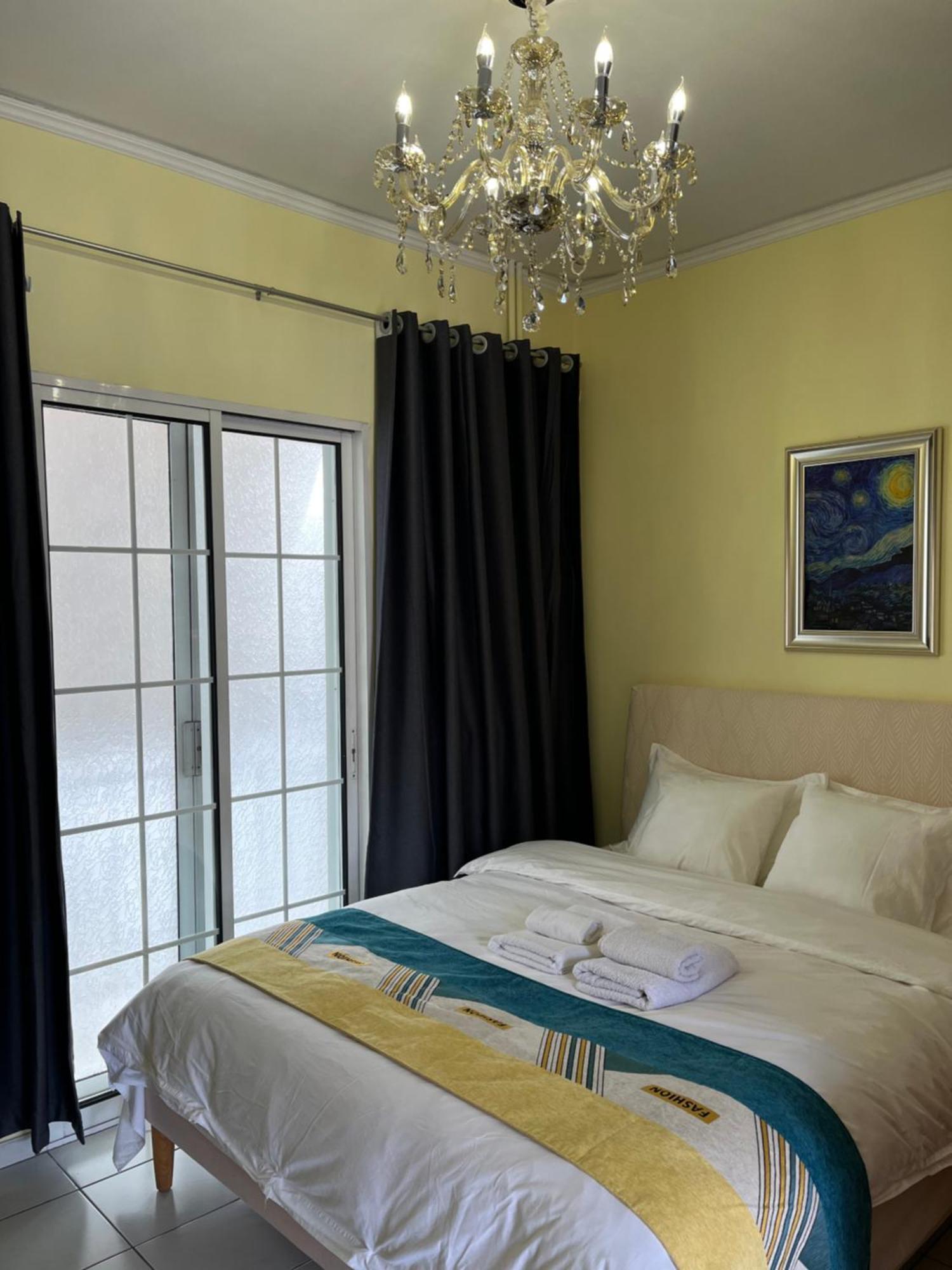 Qqueen House พีเรียส ภายนอก รูปภาพ